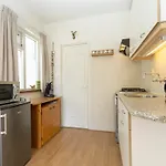 2-Guest Apartment Alikruik In De Koog דירה *